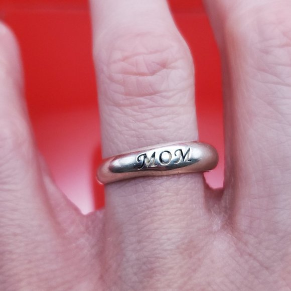 Size 8 925 Sterling Silver Mom Ring - Picture 2 of 7